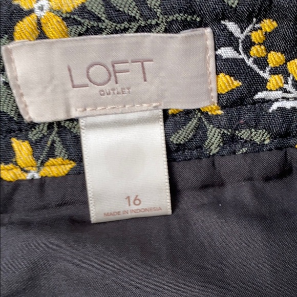 Loft Outlet Floral Mini Skirt Size 16 - Picture 5 of 6